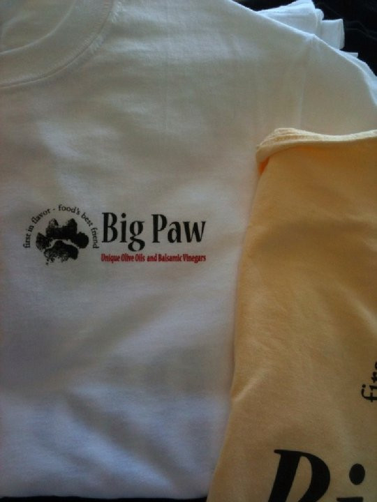 Large Big Paw Tee Shirt - Big Paw Olive Oil