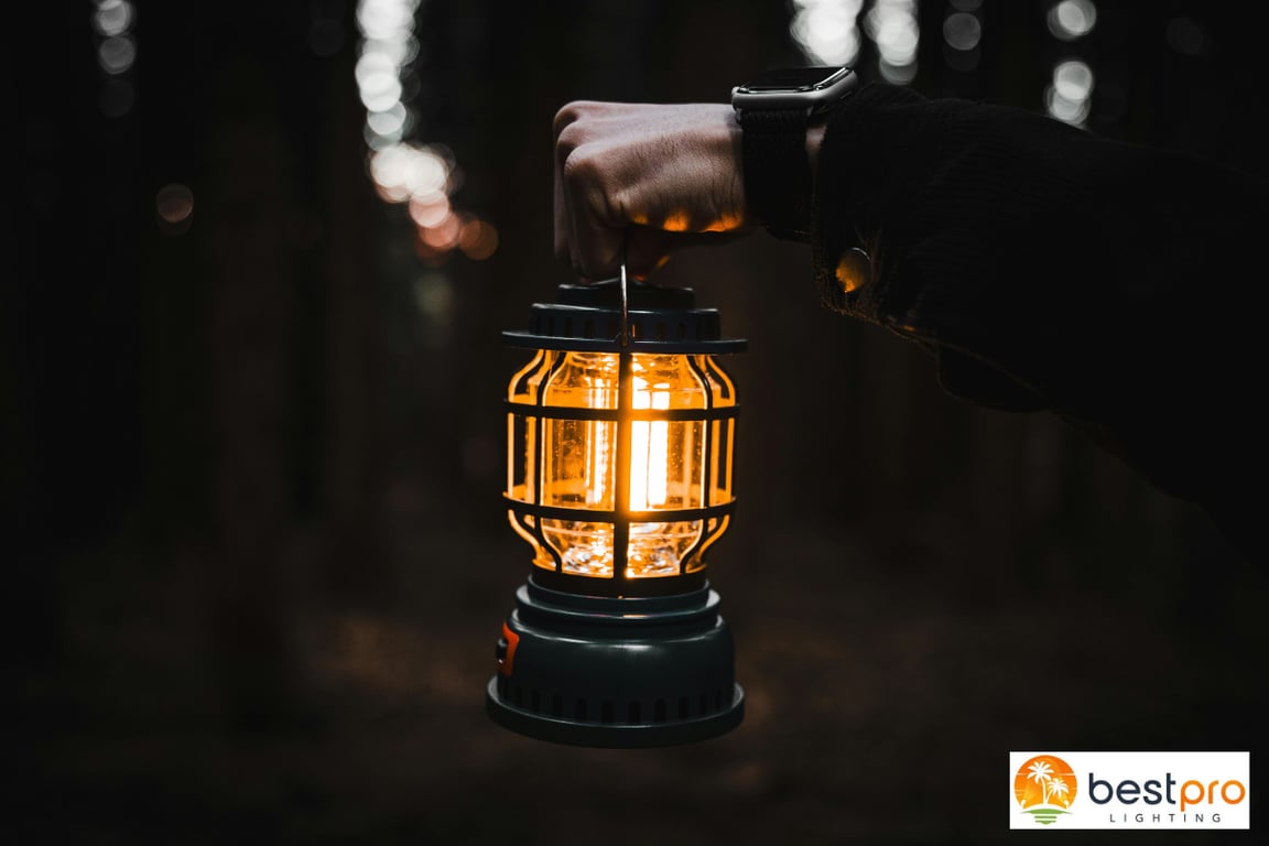 Outdoor hanging lantern lighting