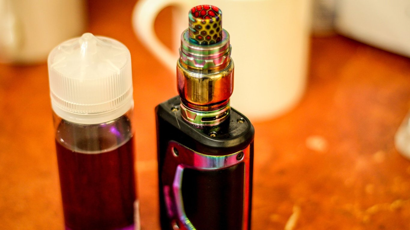 how vape juice is made What Of? Switch Nano by dot. two gram Select Flavor ::Berry lce