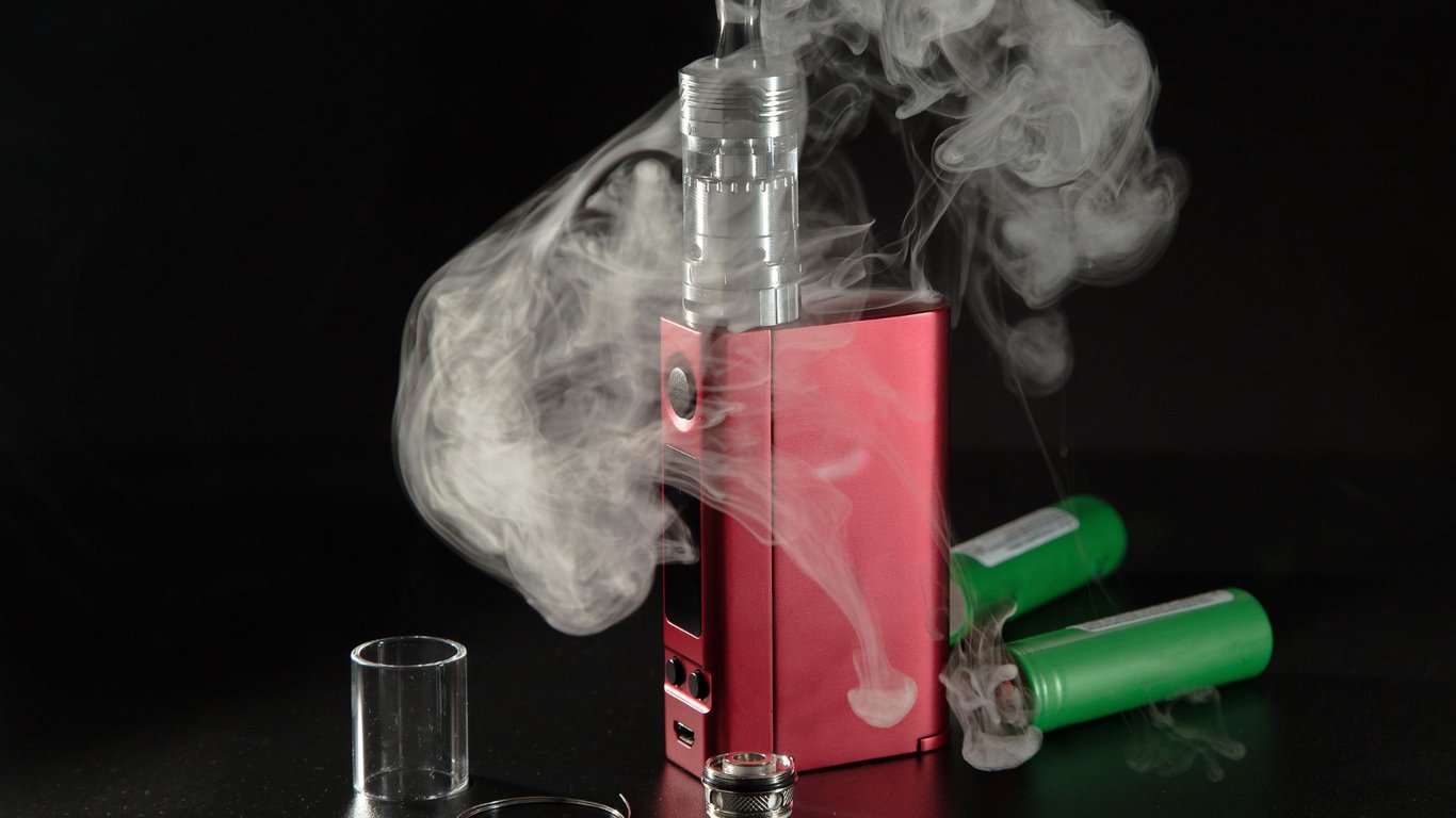 cartouche thc vape THC Vapes vs. THC Gummies: Which Is Best for You? main image 1