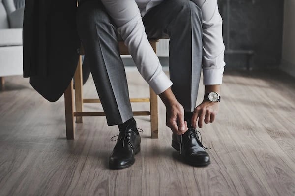 Whats the difference between formal and semiformal dress for men