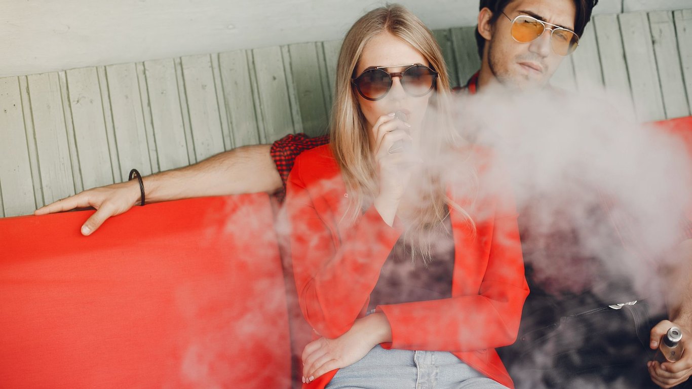 Does Vaping in the House Affect Others